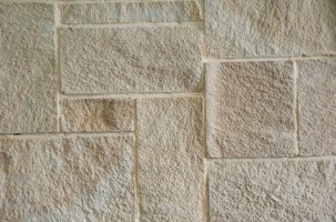 Rough surface – varied pieces